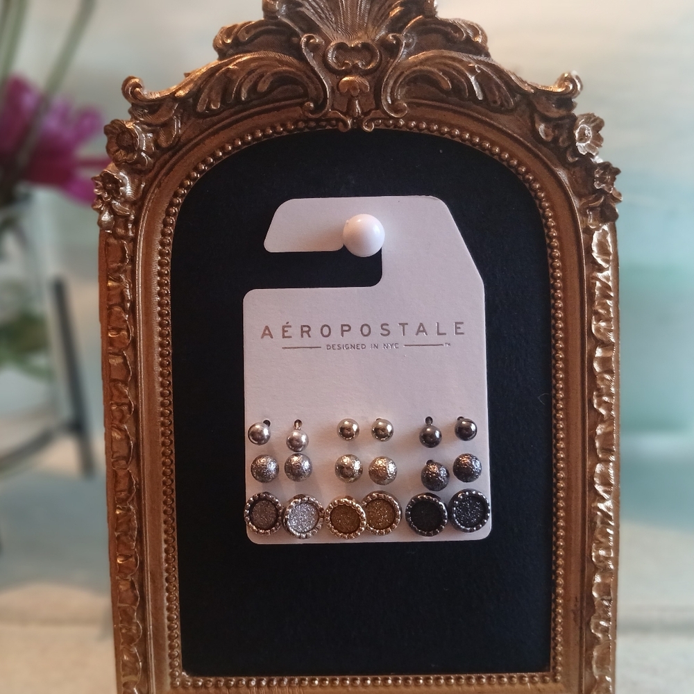 Aeropostale Stud Earring Set